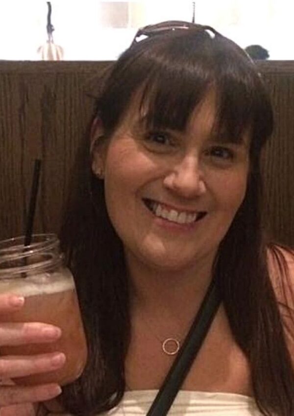 25 Great Tips For Eating Alone When You Travel Solo