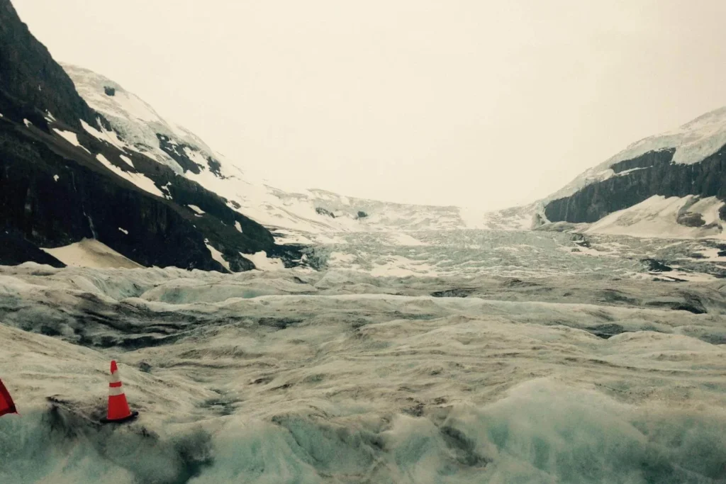 Icefields Parkway in winter between Banff and Jasper with glaciers and snow covered mountains.
