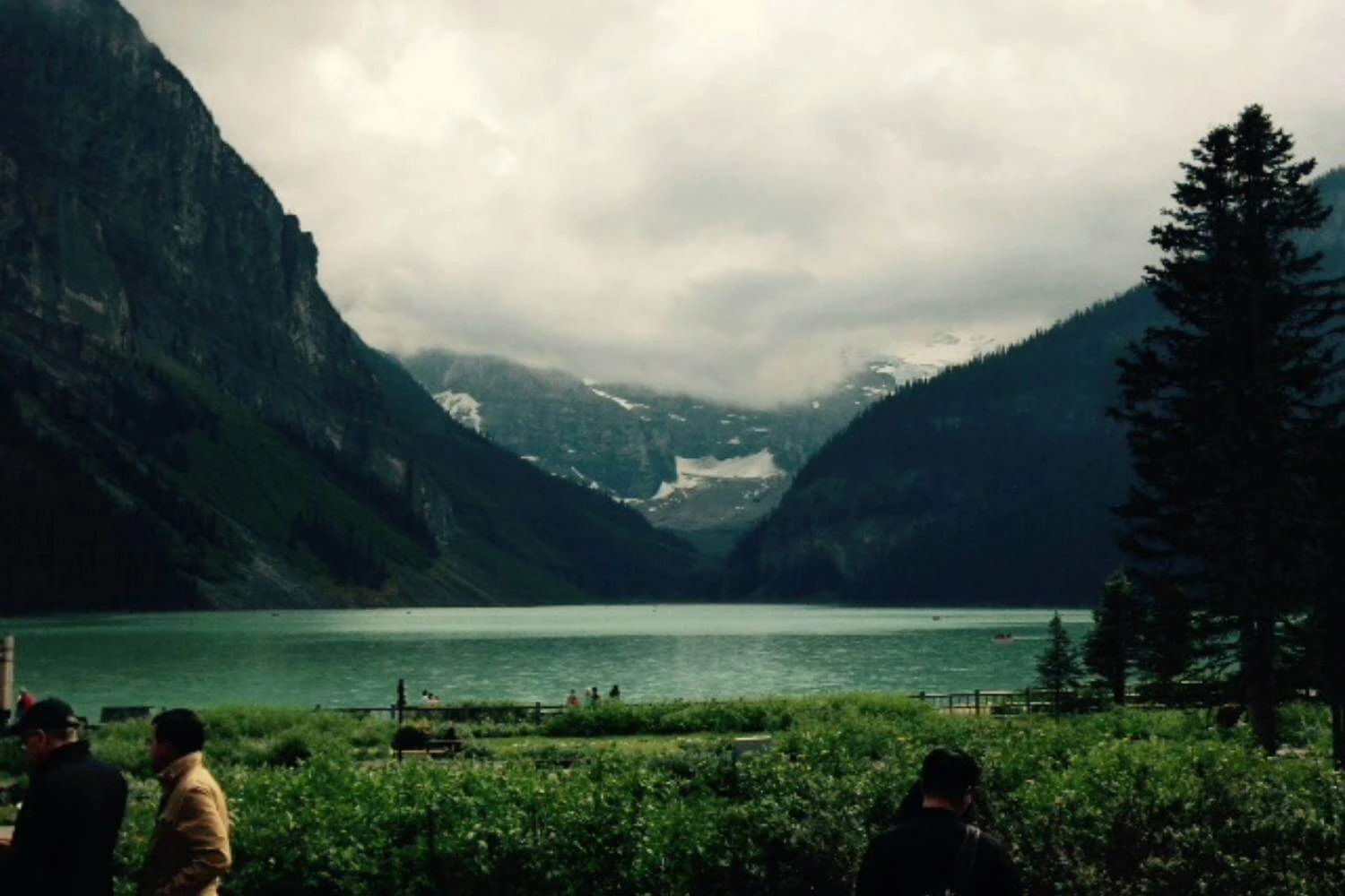 Lake Louise in Banff National Park showing Canada’s dramatic mountain landscapes, a highlight for female solo travelers visiting Canada.